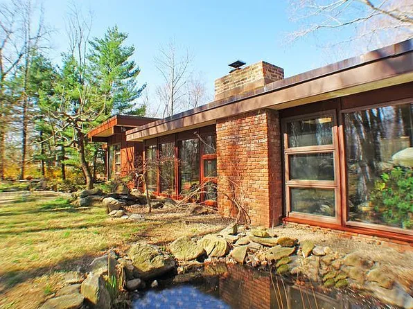 26 Taconic Rd, Millwood, NY 10562