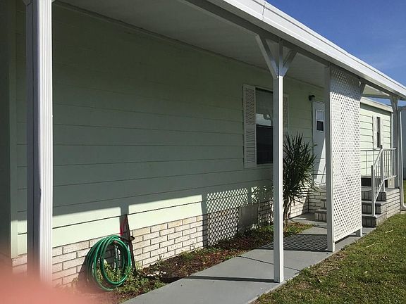 3rd image of 565 Dolphin Cir