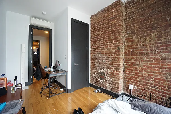 Rented by Rennit Inc. | media 35