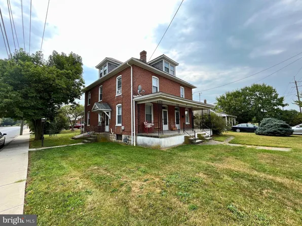 383-385 N Washington St, Greencastle, PA 17225