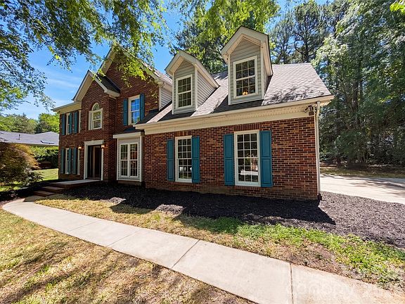 2nd image of 118 Withershinn Dr