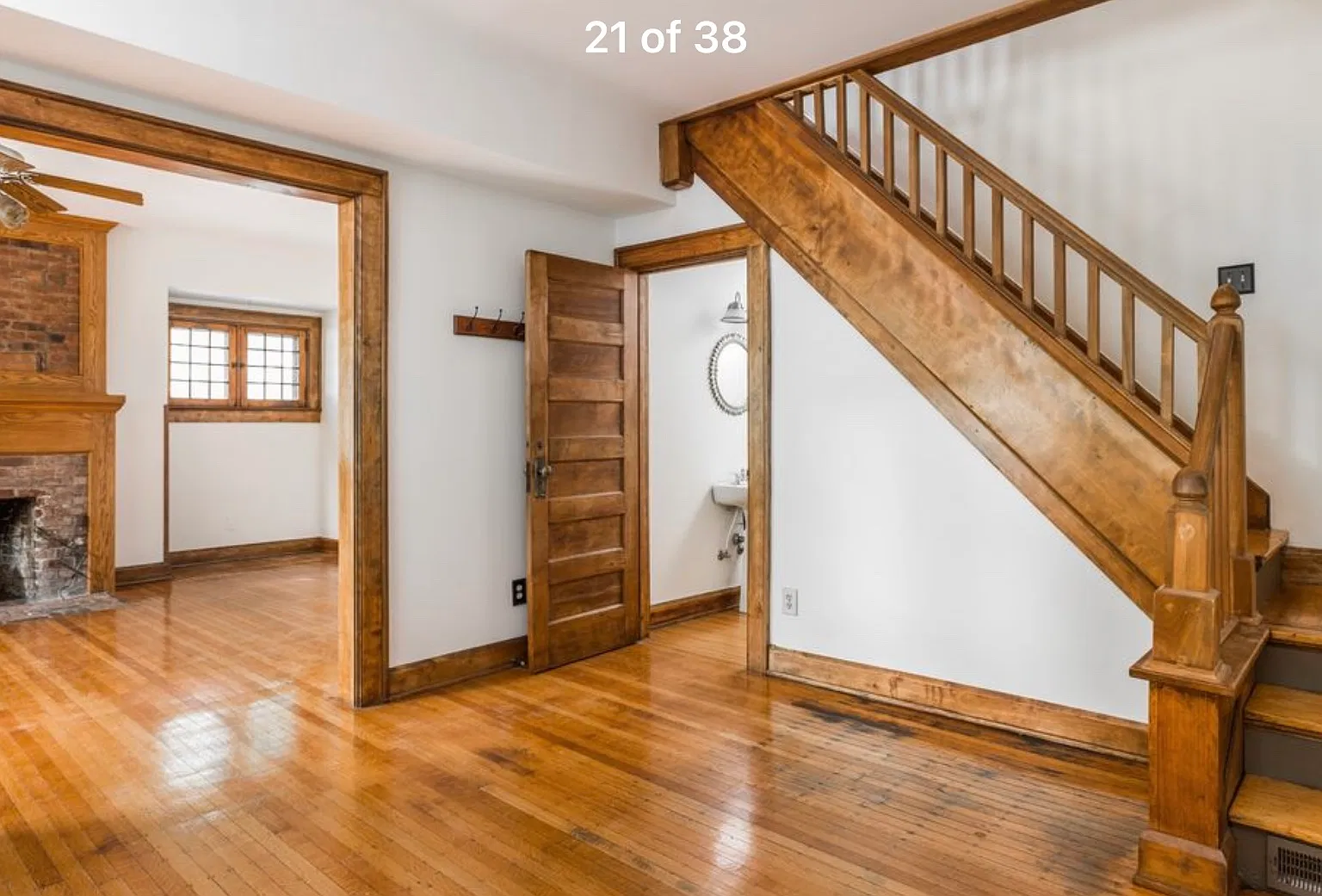 3 bed, 2034 sqft, $2,500 — Photo 1