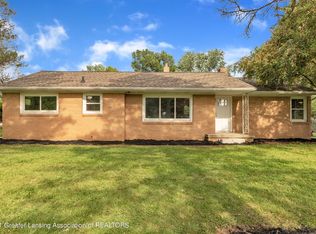 5350 Blue Haven Dr, East Lansing, MI 48823