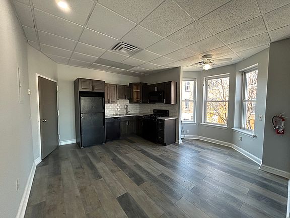 2nd image of 1834 W Girard Ave APT 2A