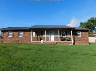 283 Silver St, Poca, WV 25159