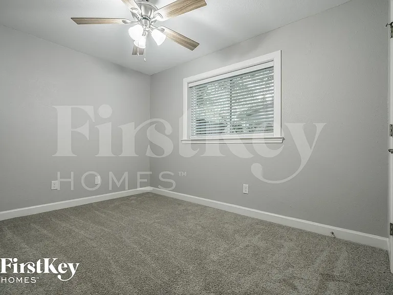 1105 Quebec Dr — Photo 12