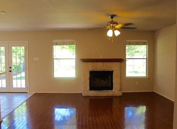 2nd image of 1807 Fairweather Way