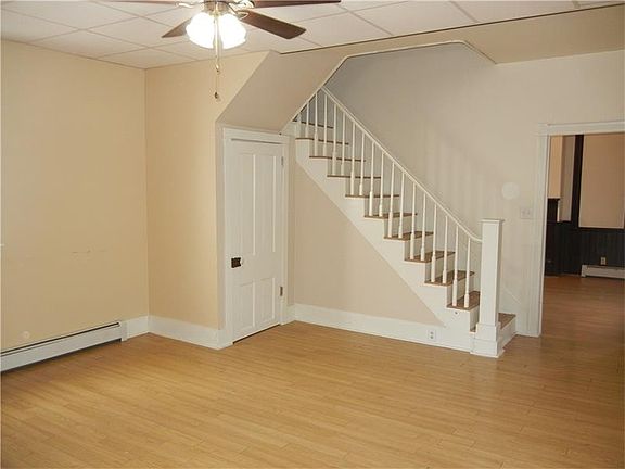 4th image of 225 Lloyd Ave