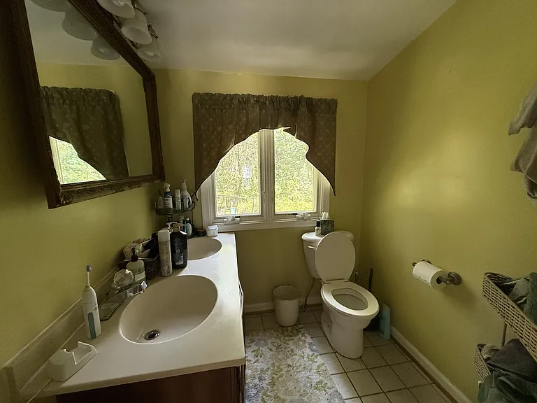 1626 Center Ave — Photo 9