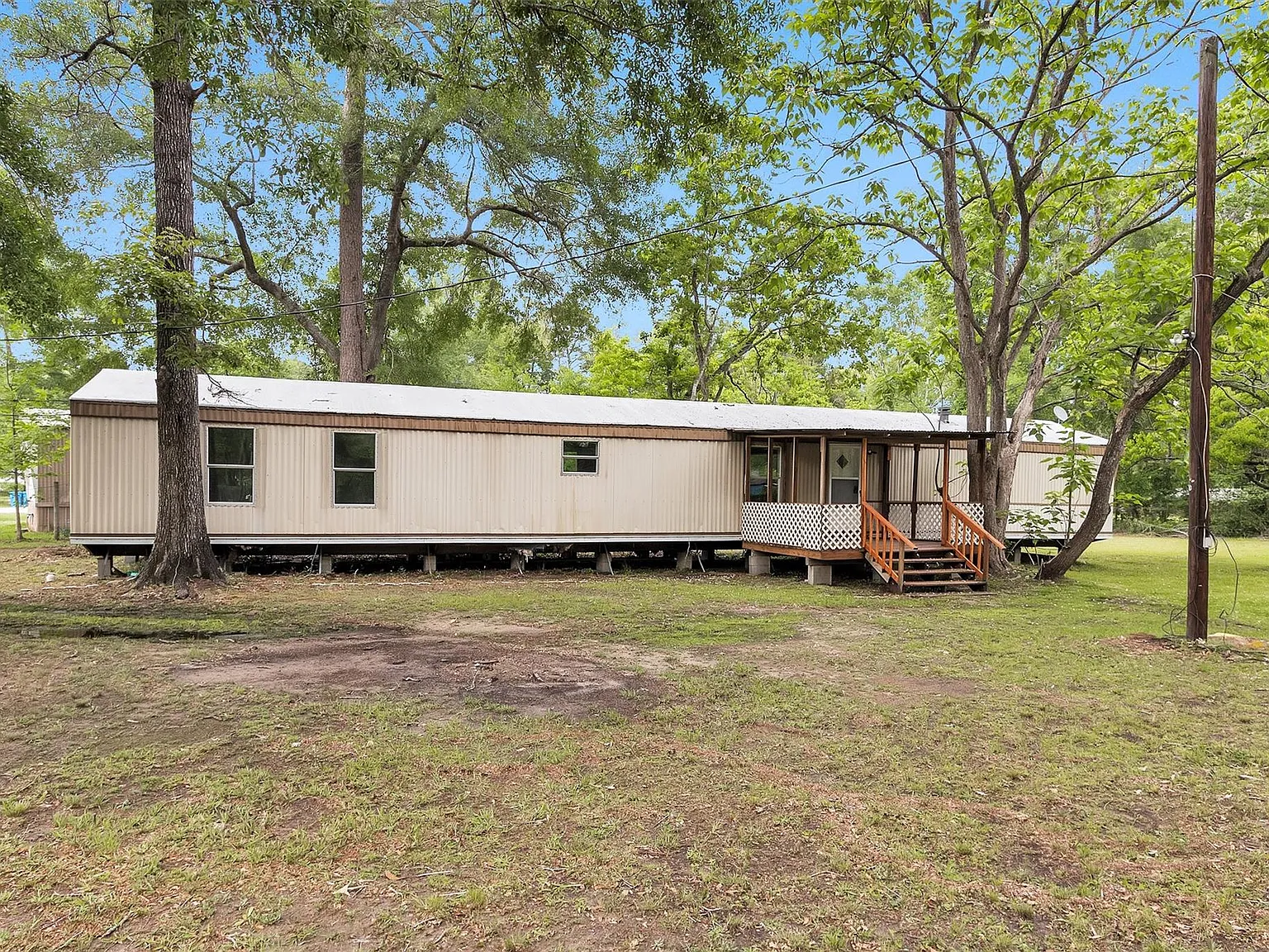 3 bed, 2.0 bath, 1216 sqft, $1,250 — Photo 4