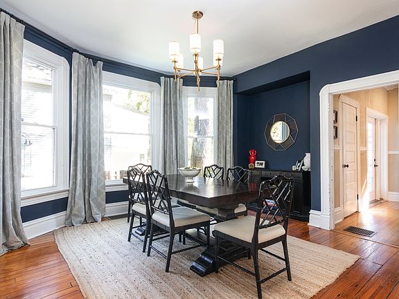 4th image of 3342 Cambridge Ave