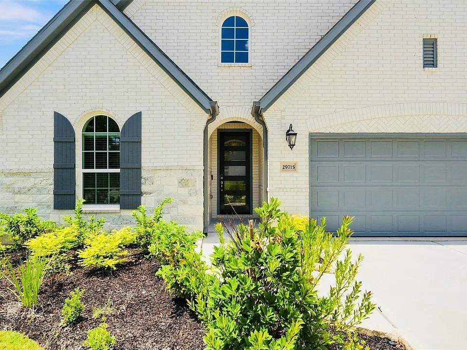 29715 Brushy Gables Dr