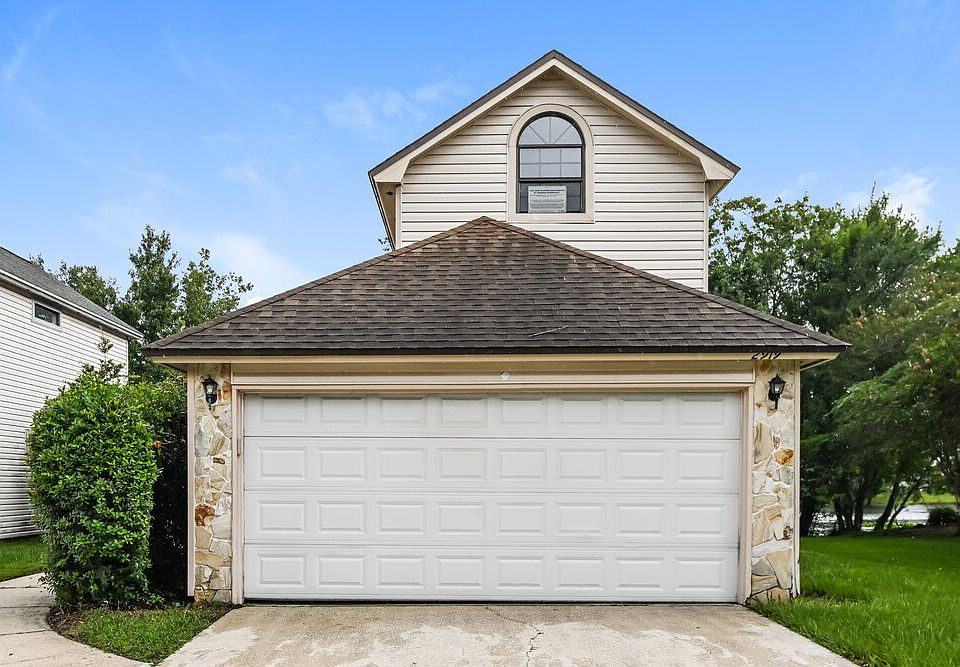 1st image of 2919 Lantana Lakes Dr W