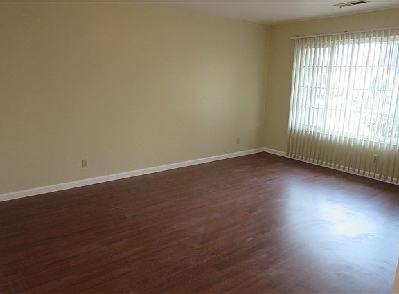 5th image of 4817 Delores Dr