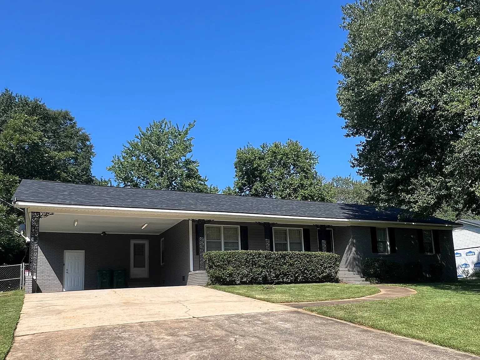 4 bed, 2195 sqft, $2,100 — Photo 3