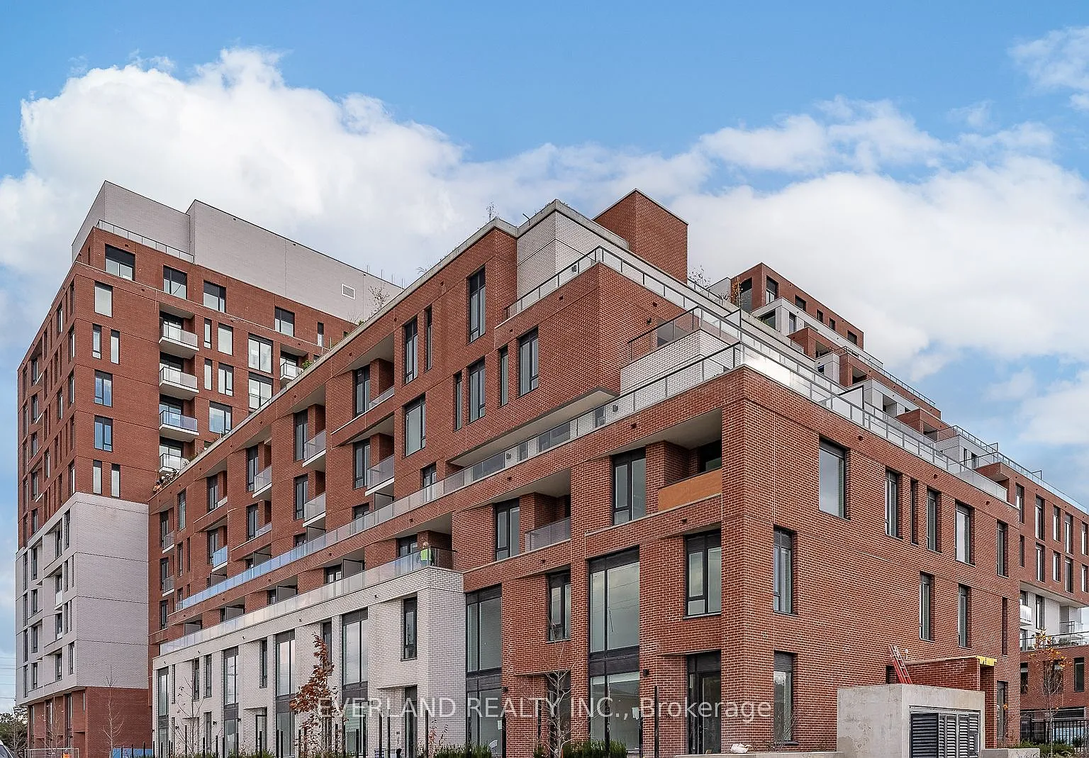 2 bed, $2,400 — Photo 1