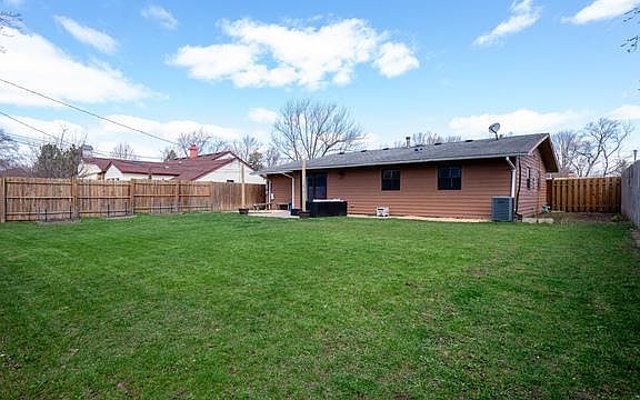 4th image of 107 E Briarwood Dr