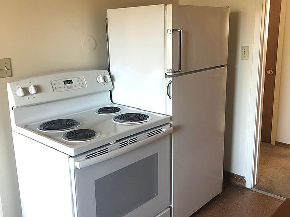 4th image of 1049 Villa Ave #6