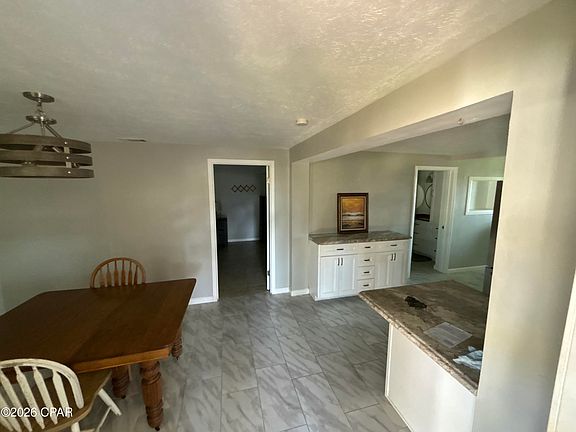 3rd image of 5219 Cherry St