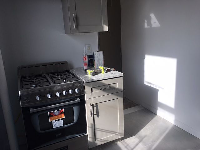 2nd image of 2561 43rd St APT 3E
