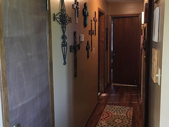 3rd image of 1770 Highway 259 S