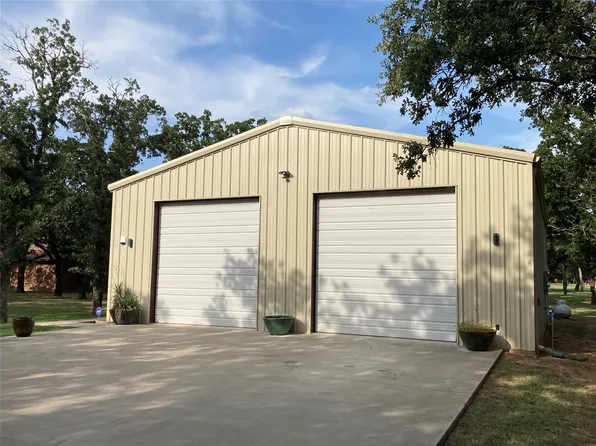 164 Crestwood Dr, Graham, TX 76450