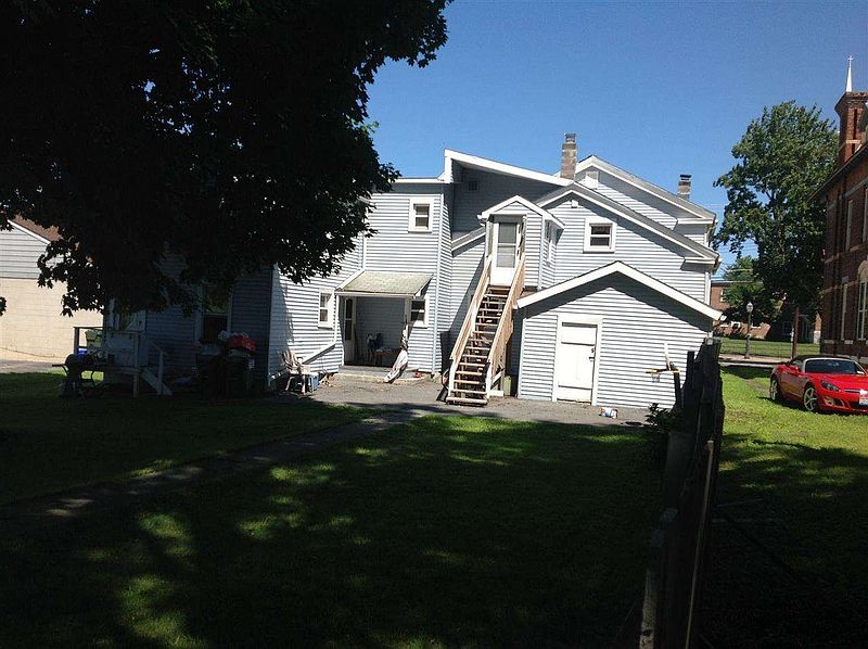 4th image of 744 N HUDSON Avenue