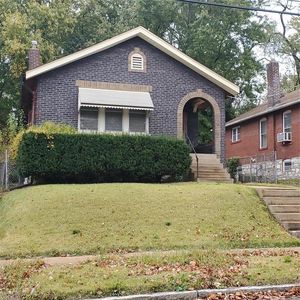 4036 Cora Ave, Saint Louis, MO, 63115