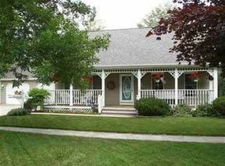 210 Wadsworth St, East Tawas, MI 48730