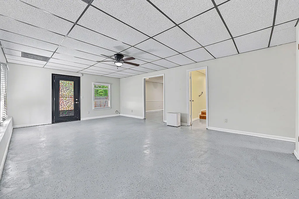 129A McWhirter — Photo 3
