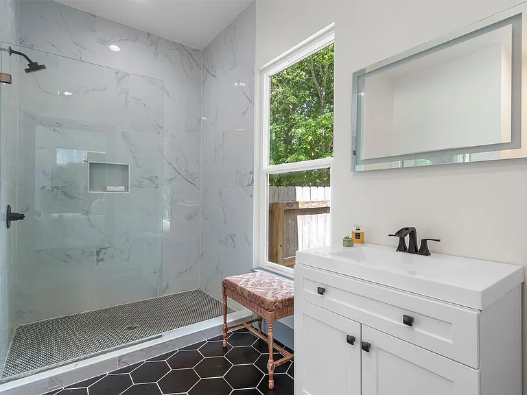 514 Wyeth St — Photo 19