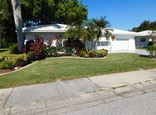 4103 Chinaberry Rd, Bradenton, FL 34208