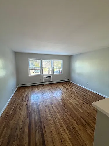1511A Stuyvesant Ave #1 Photo 1