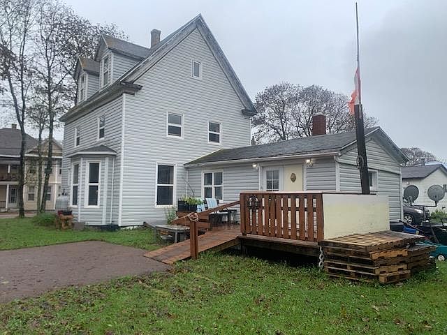 1st image of 220 Main St