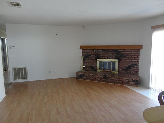 5th image of 39465 E 161st St E St