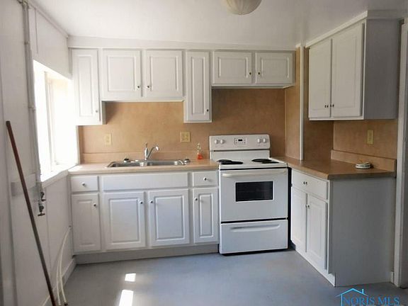 5th image of 705 S Oak St