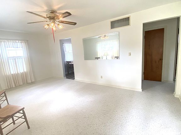 5th image of 2425 S College St