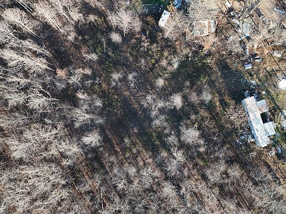 2nd image of 816 Blue Ridge Dr