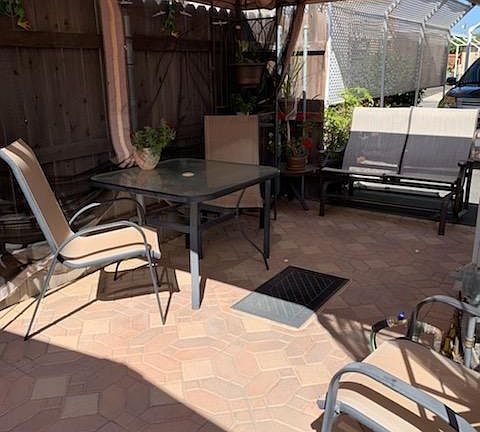 3rd image of 1101 Ventura Blvd #213