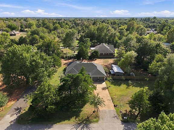 5th image of 1716 E Pleasantview Ln