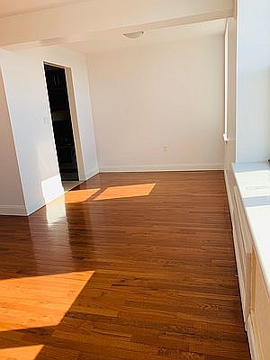 5th image of 346 E 29th St APT 3G