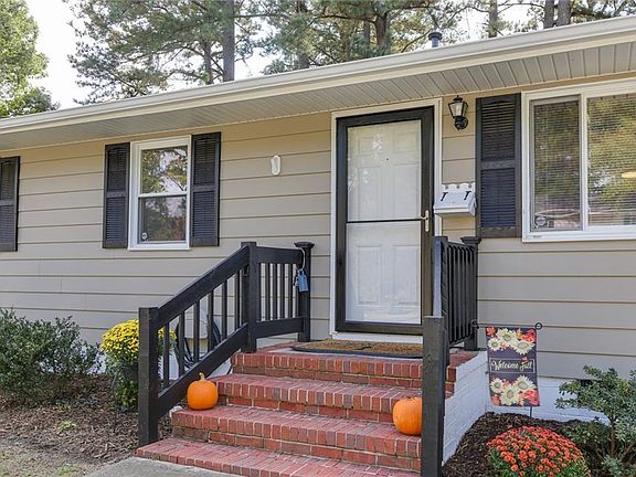 Welcome to this charming well maintained rancher.