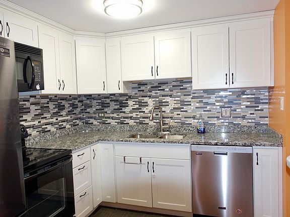 5th image of 2015 S Finley Rd APT 408