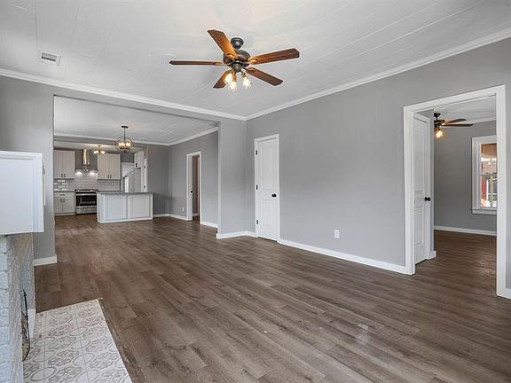 5th image of 1220 W Arlington Ave