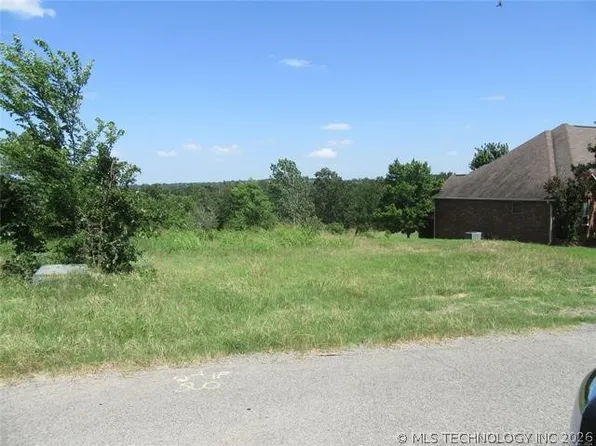 S 14th St, McAlester, OK 74501