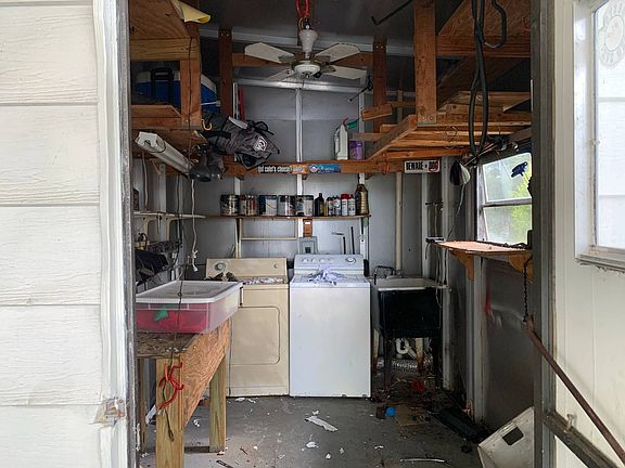 4th image of 1177 Juanita Cir