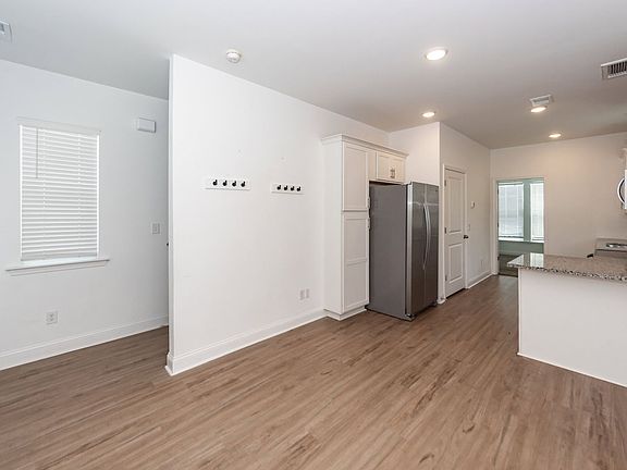 5th image of 7102 Channel Park Dr