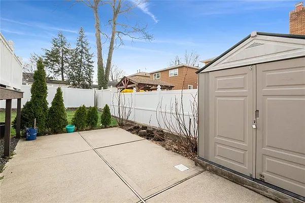Sold by Ben Bay Realty of Marine Park  | media 19