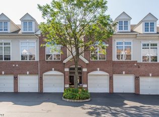 210 Swanstrom Pl E #210, Union, NJ 07083