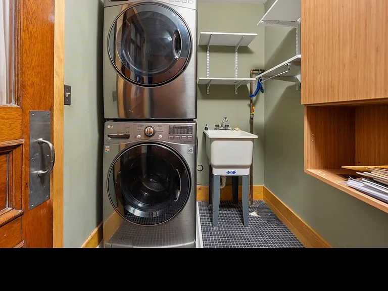 131 W Kalamazoo Ave — Photo 3